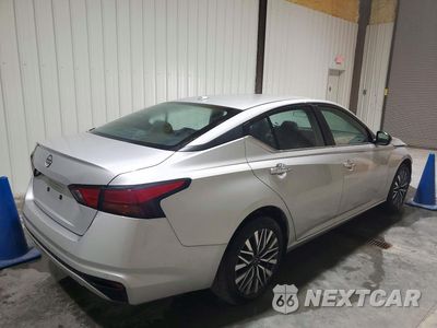 Trzecie zdjęcie samochodu z tyłu: 2025 NISSAN ALTIMA SV VIN:1N4BL4DV0SN412332 - miniatura