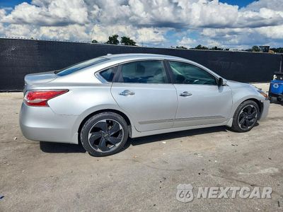 Trzecie zdjęcie samochodu z tyłu: 2015 NISSAN ALTIMA 2.5 SV VIN:1N4AL3AP8FC155580 - miniatura