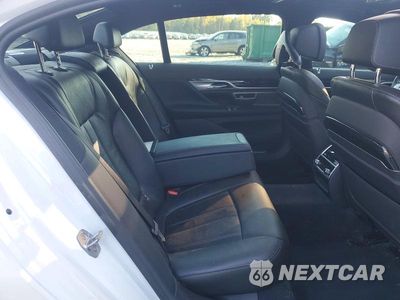 Zdjęcie 10 z 12 samochodu: 2019 BMW 740 I VIN:WBA7E2C52KB454855 - miniatura