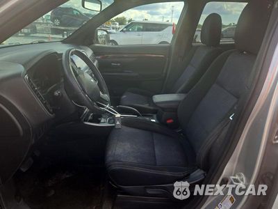 Zdjęcie 7 z 13 samochodu: 2018 MITSUBISHI OUTLANDER SE VIN:JA4AD3A36JZ051321 - miniatura