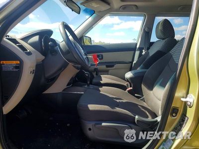 Zdjęcie 7 z 13 samochodu: 2010 KIA SOUL + VIN:KNDJT2A28A7098257 - miniatura