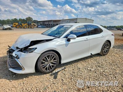 2022 TOYOTA CAMRY XLE 4T1F11AK6NU036140 - główne zdjęcie licytacji z USA - miniatura