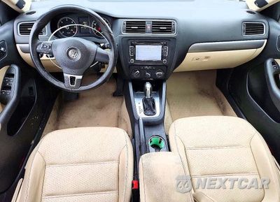 Zdjęcie 8 z 13 samochodu: 2014 VOLKSWAGEN JETTA TDI VIN:3VWLL7AJ5EM408984 - miniatura