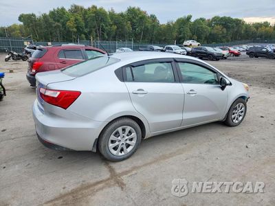 Trzecie zdjęcie samochodu z tyłu: 2016 KIA RIO LX VIN:KNADM4A35G6688099 - miniatura