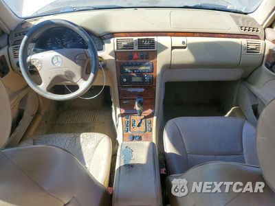 Zdjęcie 8 z 12 samochodu: 2002 MERCEDES-BENZ E 320 VIN:WDBJF65J12B400856 - miniatura