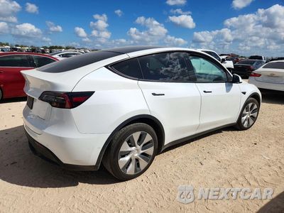 Trzecie zdjęcie samochodu z tyłu: 2020 TESLA MODEL Y VIN:5YJYGDEE5LF015772 - miniatura