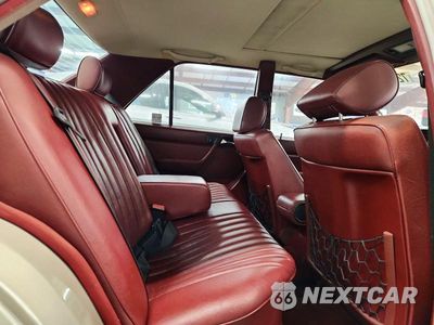 Zdjęcie 10 z 12 samochodu: 1989 MERCEDES-BENZ 300 E VIN:WDBEA30D8KA949153 - miniatura