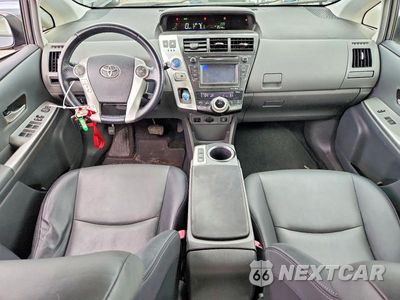 Zdjęcie 8 z 13 samochodu: 2013 TOYOTA PRIUS V FIVE VIN:JTDZN3EU1D3195214 - miniatura