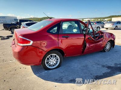Trzecie zdjęcie samochodu z tyłu: 2010 FORD FOCUS SE VIN:1FAHP3FN6AW123020 - miniatura