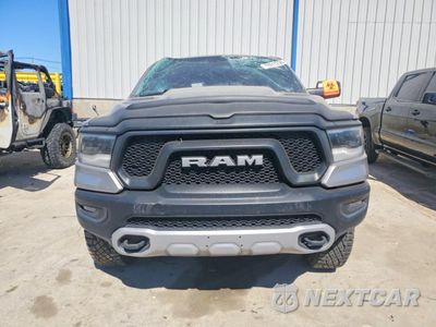 Piąte zdjęcie samochodu w środku: 2019 RAM 1500 REBEL VIN:1C6SRFLT7KN575314 - miniatura
