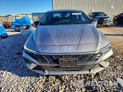 Piąte zdjęcie samochodu w środku: 2025 HYUNDAI ELANTRA SEL SPORT VIN:KMHLM4DG7SU023153 - miniatura