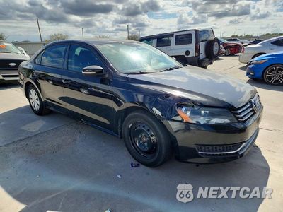 Czwarte zdjęcie samochodu z boku: 2012 VOLKSWAGEN PASSAT S VIN:1VWAP7A33CC075051 - miniatura