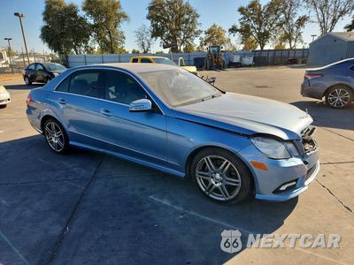 Czwarte zdjęcie samochodu z boku: 2010 MERCEDES-BENZ E 350 VIN:WDDHF5GB1AA123152 - miniatura