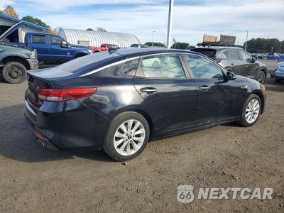 Trzecie zdjęcie samochodu z tyłu: 2018 KIA OPTIMA S VIN:5XXGT4L37JG204054 - miniatura