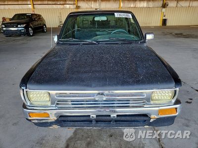 Piąte zdjęcie samochodu w środku: 1995 TOYOTA PICKUP 1/2 TON SHORT WHEELBASE VIN:JT4RN81A6S5204189 - miniatura