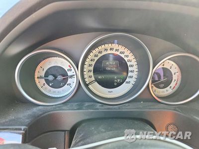 Zdjęcie 9 z 12 samochodu: 2016 MERCEDES-BENZ E 350 4MATIC VIN:WDDHF8JB1GB296943 - miniatura