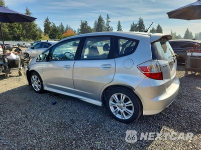 Drugie zdjęcie samochodu z przodu: 2011 HONDA FIT SPORT VIN:JHMGE8H53BC011587 - miniatura