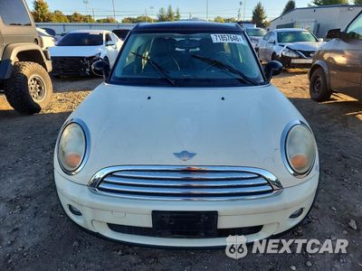 Piąte zdjęcie samochodu w środku: 2008 MINI COOPER CLUBMAN VIN:WMWML33528TN67982 - miniatura