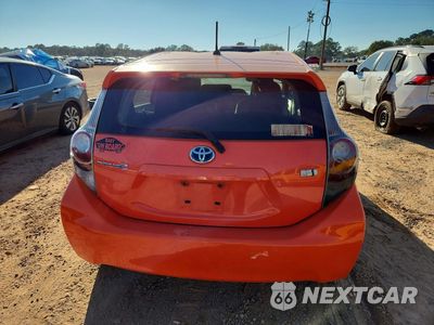 Zdjęcie 6 z 12 samochodu: 2014 TOYOTA PRIUS C ONE VIN:JTDKDTB37E1083448 - miniatura