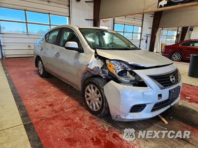 Czwarte zdjęcie samochodu z boku: 2012 NISSAN VERSA 1.6 S VIN:3N1CN7AP8CL909732 - miniatura