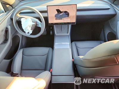 Zdjęcie 8 z 12 samochodu: 2026 TESLA MODEL Y VIN:7SAYGDEE1TF727912 - miniatura