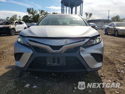 Piąte zdjęcie samochodu w środku: 2019 TOYOTA CAMRY SE VIN:4T1B11HK0KU729866 - miniatura