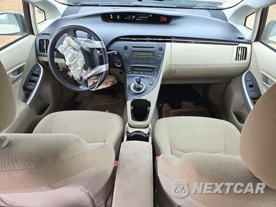 Zdjęcie 8 z 12 samochodu: 2011 TOYOTA PRIUS TWO VIN:JTDKN3DU9B1472851 - miniatura