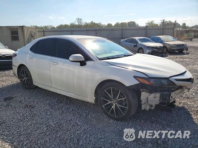 Czwarte zdjęcie samochodu z boku: 2021 TOYOTA CAMRY SE VIN:4T1G11AK8MU575149 - miniatura