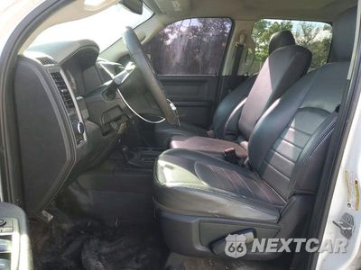 Zdjęcie 7 z 12 samochodu: 2018 RAM 3500 ST VIN:3C63RRGLXJG311043 - miniatura