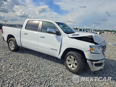 Czwarte zdjęcie samochodu z boku: 2024 RAM 1500 LARAMIE VIN:1C6SRFJT9RN224286 - miniatura