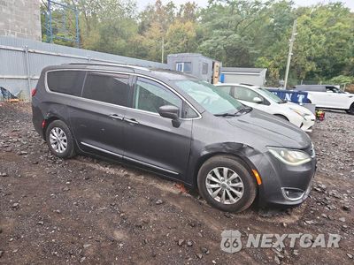 Czwarte zdjęcie samochodu z boku: 2018 CHRYSLER PACIFICA TOURING L VIN:2C4RC1BG1JR352834 - miniatura