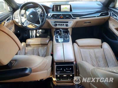 Zdjęcie 8 z 12 samochodu: 2018 BMW 750 XI VIN:WBA7F2C58JG424886 - miniatura