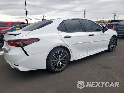 Trzecie zdjęcie samochodu z tyłu: 2021 TOYOTA CAMRY SE VIN:4T1G11AK8MU552728 - miniatura