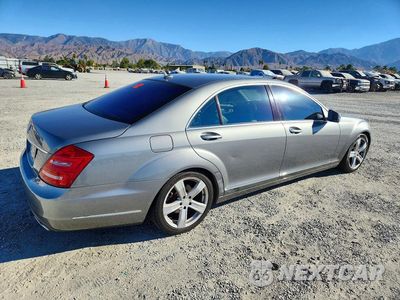 Trzecie zdjęcie samochodu z tyłu: 2011 MERCEDES-BENZ S 550 VIN:WDDNG7BB0BA396927 - miniatura