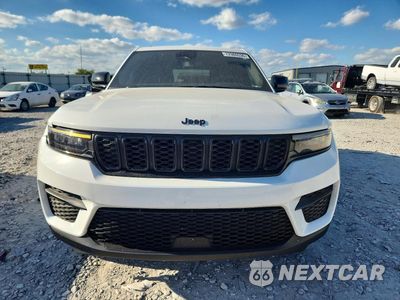Piąte zdjęcie samochodu w środku: 2023 JEEP GRAND CHEROKEE LAREDO VIN:1C4RJHAG6PC544042 - miniatura
