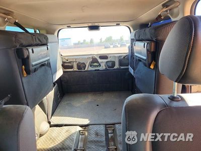 Zdjęcie 10 z 14 samochodu: 2004 HONDA ELEMENT EX VIN:5J6YH18544L011597 - miniatura