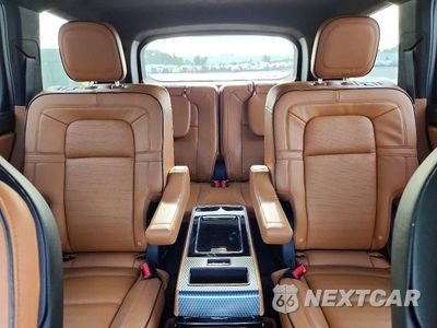 Zdjęcie 10 z 14 samochodu: 2022 LINCOLN AVIATOR BLACK LABEL GRAND TOURING VIN:5LMYJ9YY8NNL01634 - miniatura