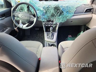 Zdjęcie 8 z 12 samochodu: 2019 HYUNDAI ELANTRA VALUE EDITION VIN:KMHD84LF4KU863148 - miniatura