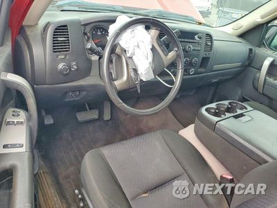 Zdjęcie 8 z 13 samochodu: 2011 CHEVROLET SILVERADO K1500 LT VIN:1GCNKSE00BZ134008 - miniatura