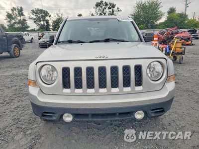 Piąte zdjęcie samochodu w środku: 2013 JEEP PATRIOT LATITUDE VIN:1C4NJPFA4DD230280 - miniatura