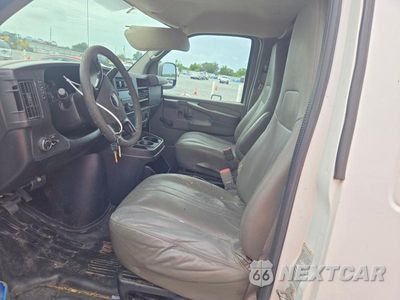 Zdjęcie 7 z 14 samochodu: 2011 GMC SAVANA G2500 VIN:1GTW7GCA4B1900335 - miniatura