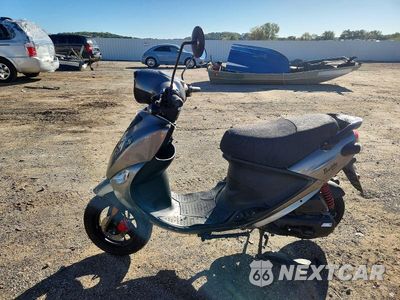 Trzecie zdjęcie samochodu z tyłu: 2017 GENUINE SCOOTER CO. BUDDY 50 VIN:RFVPAP5AXH1120728 - miniatura