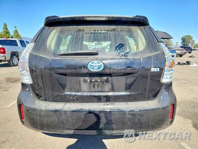 Zdjęcie 6 z 12 samochodu: 2014 TOYOTA PRIUS V TWO VIN:JTDZN3EU3EJ000355 - miniatura