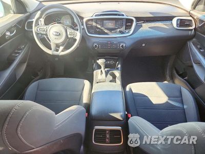 Zdjęcie 8 z 13 samochodu: 2016 KIA SORENTO LX VIN:5XYPGDA39GG164734 - miniatura