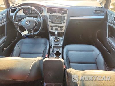 Zdjęcie 8 z 12 samochodu: 2016 VOLKSWAGEN GOLF SPORTWAGEN S VIN:3VWC17AU8GM517149 - miniatura