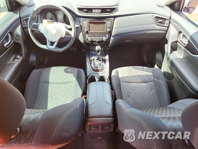 Zdjęcie 8 z 13 samochodu: 2020 NISSAN ROGUE SV VIN:5N1AT2MT2LC742135 - miniatura