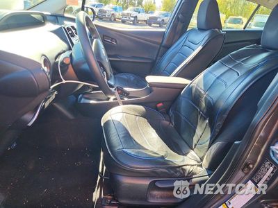 Zdjęcie 7 z 12 samochodu: 2016 TOYOTA PRIUS TWO VIN:JTDKBRFUXG3506865 - miniatura