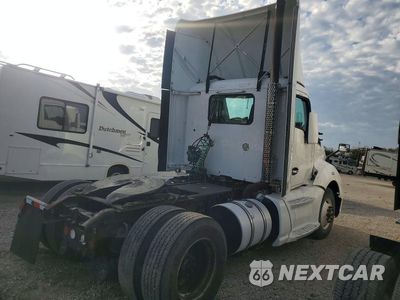 Trzecie zdjęcie samochodu z tyłu: 2015 KENWORTH T680 SEMI TRUCK VIN:1XKYA48X4FJ462416 - miniatura