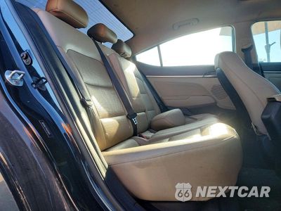 Zdjęcie 10 z 12 samochodu: 2017 HYUNDAI ELANTRA LIMITED VIN:5NPD84LF7HH019919 - miniatura