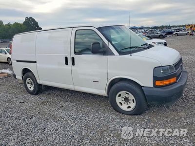 Czwarte zdjęcie samochodu z boku: 2019 CHEVROLET EXPRESS 2500 CARGO DELIVERY VAN VIN:1GCWGAF15K1245885 - miniatura